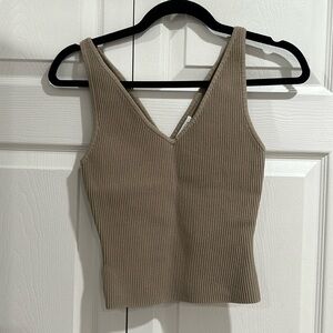 Babaton sculpt neck v tank in taupe size small